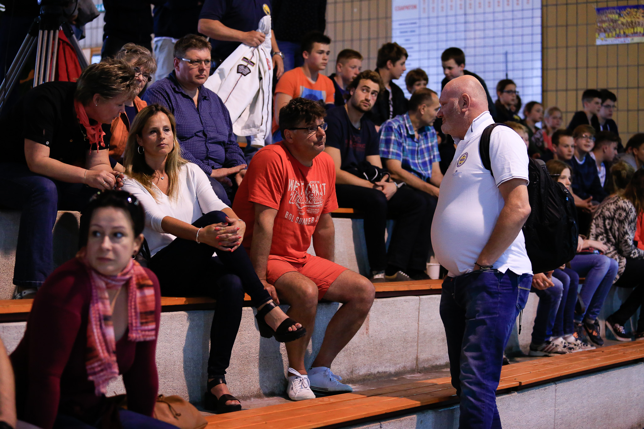 A szülők az idei női döntő 2. meccsén, Dunaújvárosban (Fotó: Madar Dávid)